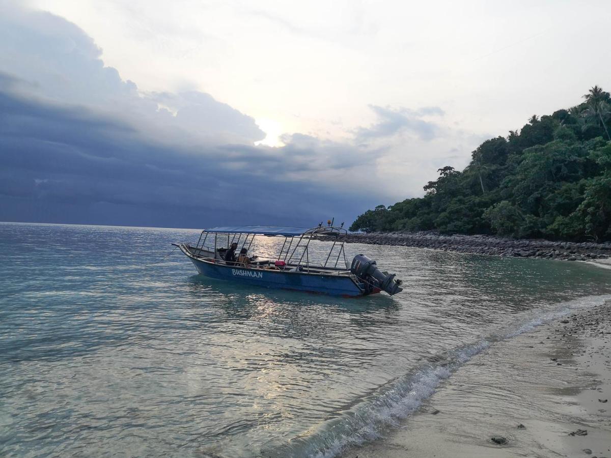 Bushman Tioman Hotell Kampong Juara Exteriör bild